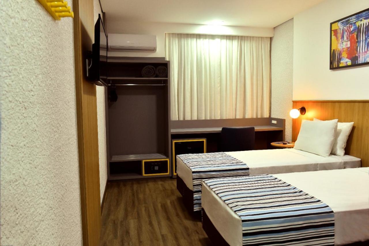 Days Inn By Wyndham Cascavel Cascavel  Exterior photo