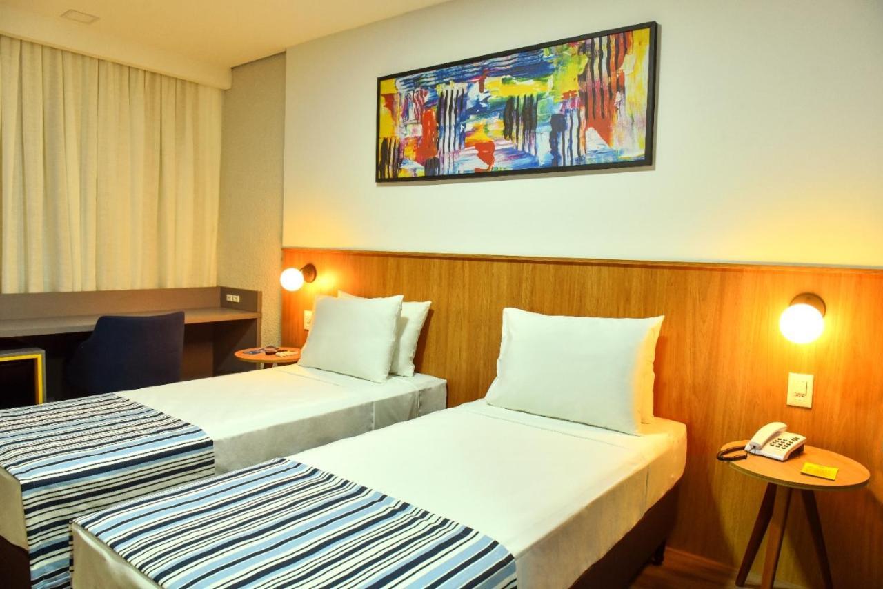 Days Inn By Wyndham Cascavel Cascavel  Exterior photo